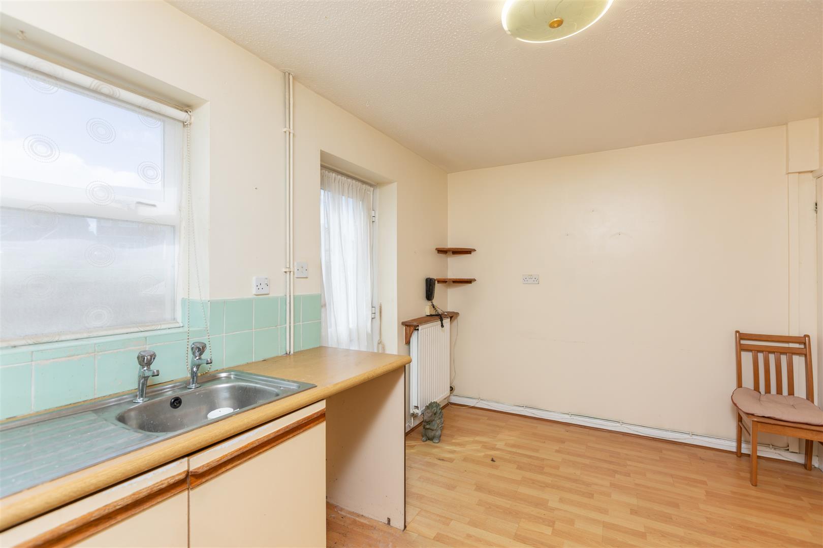 Moorview Close, Gendros, Swansea, SA5 8BZ